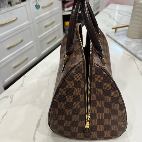 Louis Vuitton Ribera MM - Picture 2 of 5